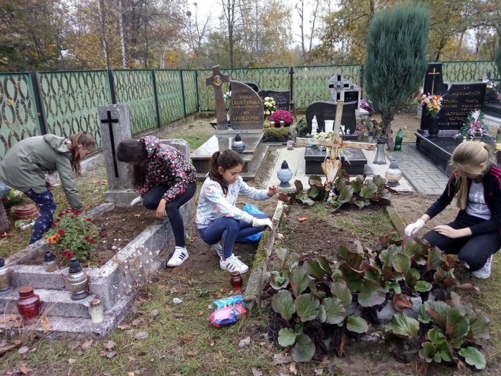 Sprzątanie grobów002