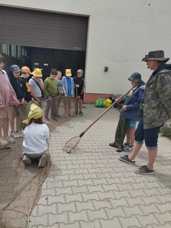 image002